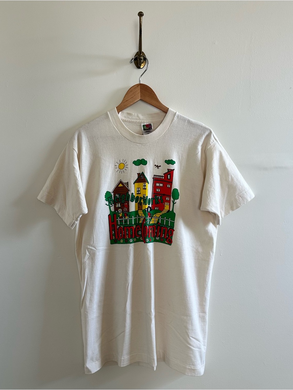 Vintage single stitch graphic Tshirt- L